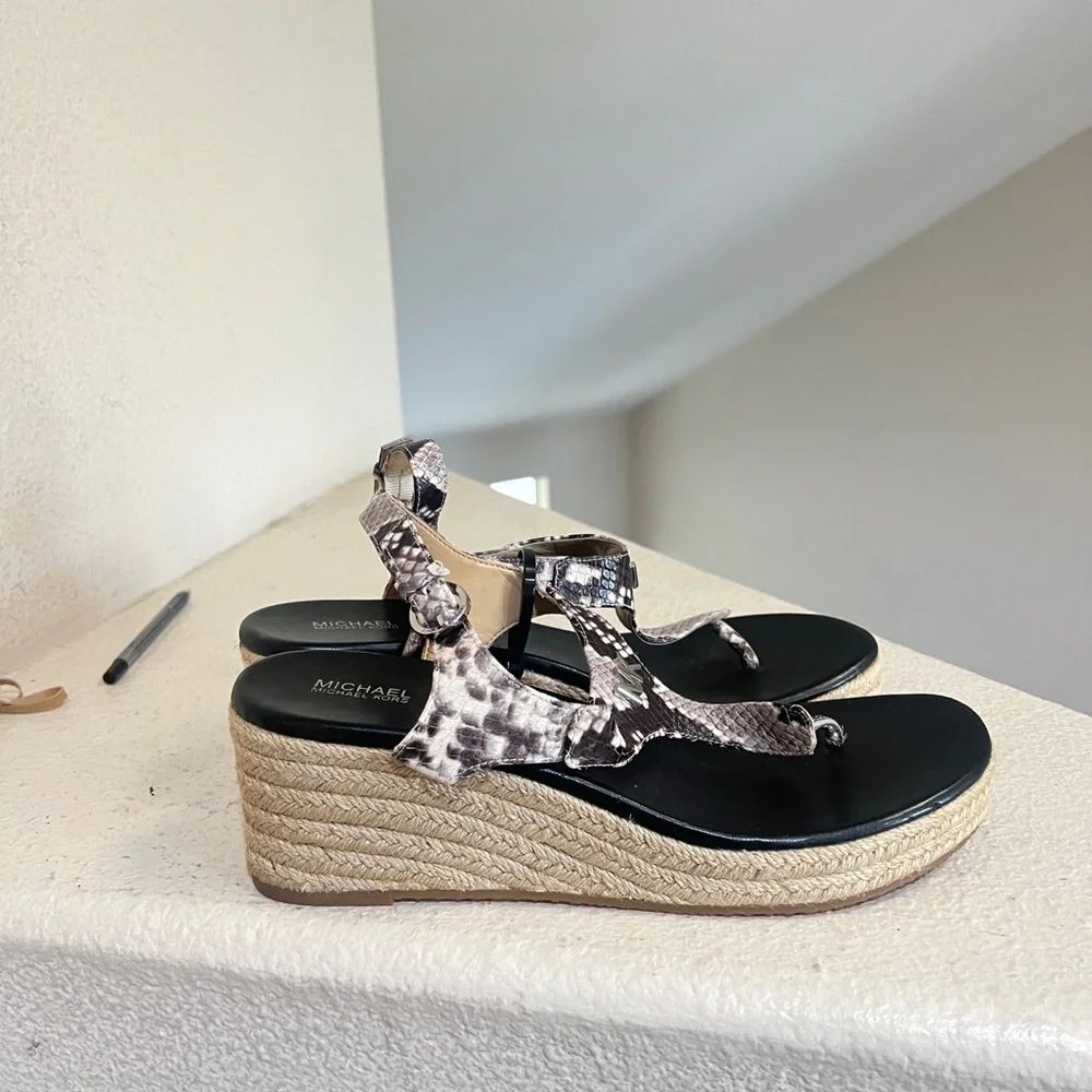 MICHAEL Kors‎ Laney Leather Animal Print Embossed Thong Espadrilles size 10M